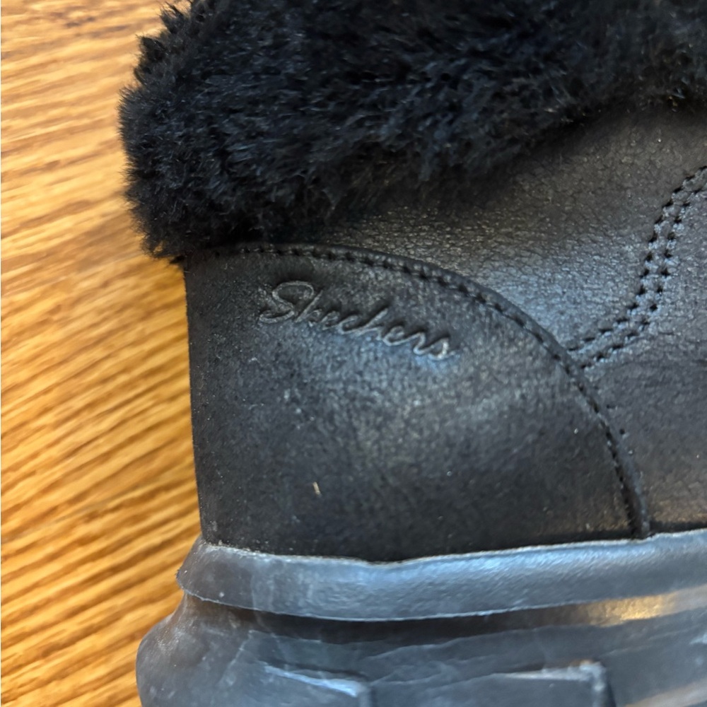 Skechers Black Winter shoes with Fur Lining - Picture 3 of 4